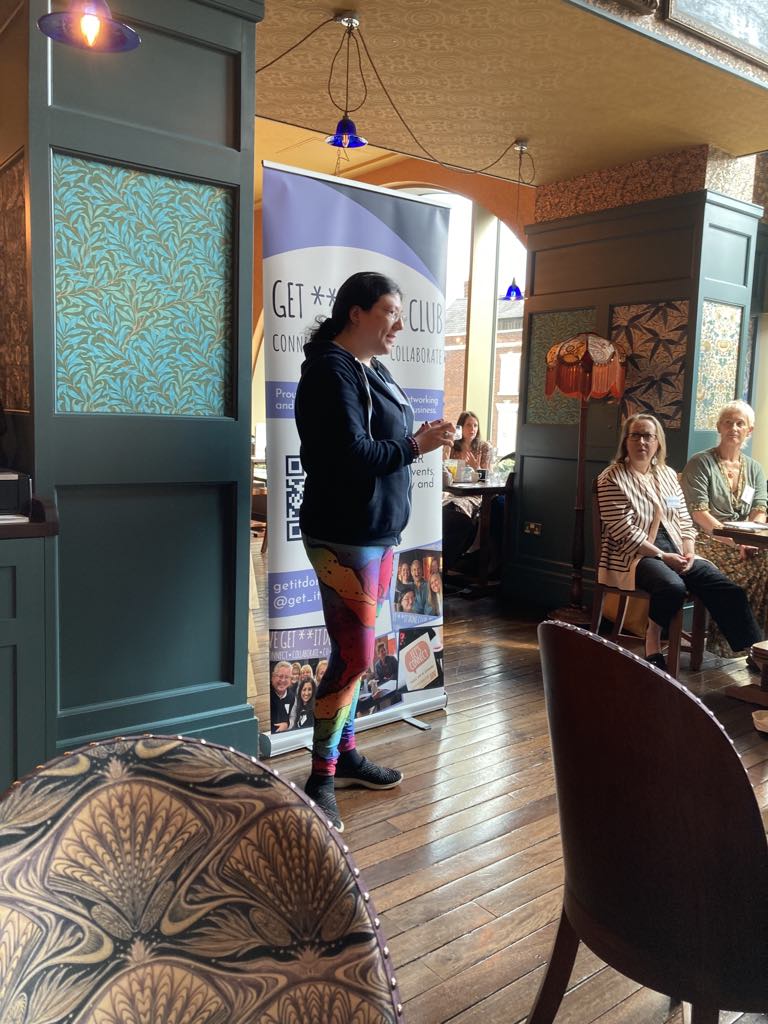 Reflecting on 2025: Public Speaking, Pianos and Niching- Grabbing the Opportunities with both hands! 14 att.B5fcztk9G5owcWOrB18jDncE05KPqm96JtNkDr0V79g